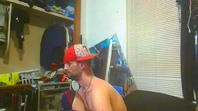 Snapshot of slinginbigD chatting on February 2025 03:53:02 AM slinginbigD online show from February 2025 03:53:02 AM