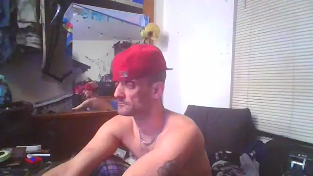 Snapshot of slinginbigD chatting on February 2025 04:43:01 AM slinginbigD online show from February 2025 04:43:01 AM