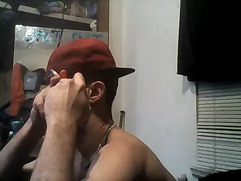 Snapshot of slinginbigD chatting on February 2025 04:07:01 AM slinginbigD online show from February 2025 04:07:01 AM