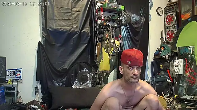 Snapshot of slinginbigD chatting on March 2025 01:29:02 PM slinginbigD online show from March 2025 01:29:02 PM