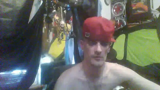 Snapshot of slinginbigD chatting on March 2025 07:24:02 PM slinginbigD online show from March 2025 07:24:02 PM