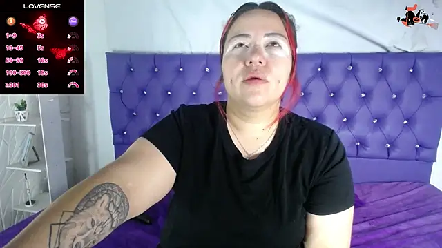 Bruja  Scarlata online show from December 2024 10:55:02 AM