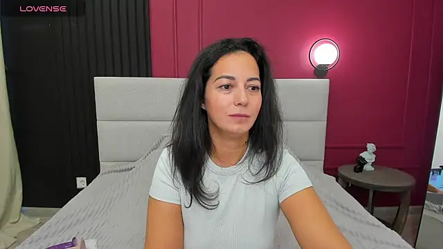 Snapshot of Linda_Insatiable chatting on September 2025 01:29:01 AM Linda Insatiable online show from September 2025 01:29:01 AM