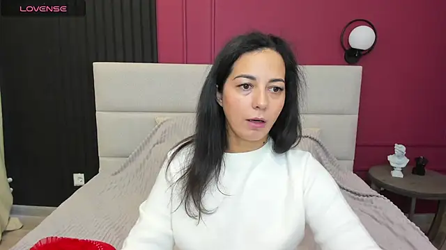 Snapshot of Linda_Insatiable chatting on October 2025 01:34:01 AM Linda Insatiable online show from October 2025 01:34:01 AM