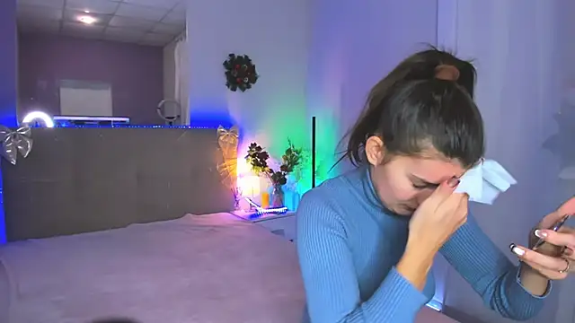 Laura Leee online show from December 2025 06:20:02 AM