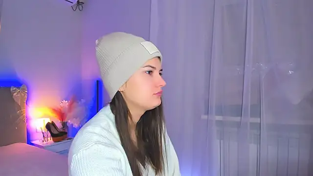 Laura Leee online show from February 2026 06:32:02 AM