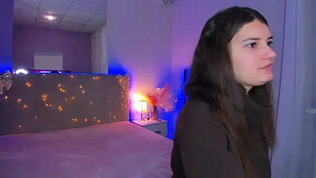 Laura Leee online show from February 2026 06:34:01 AM