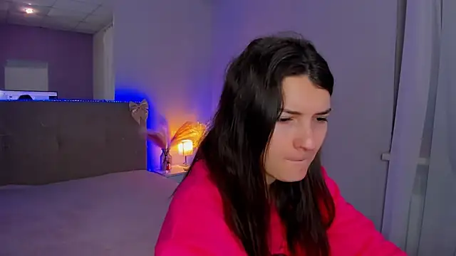 Laura Leee online show from March 2026 06:17:01 AM