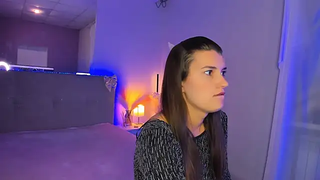 Laura Leee online show from July 2026 10:21:02 AM
