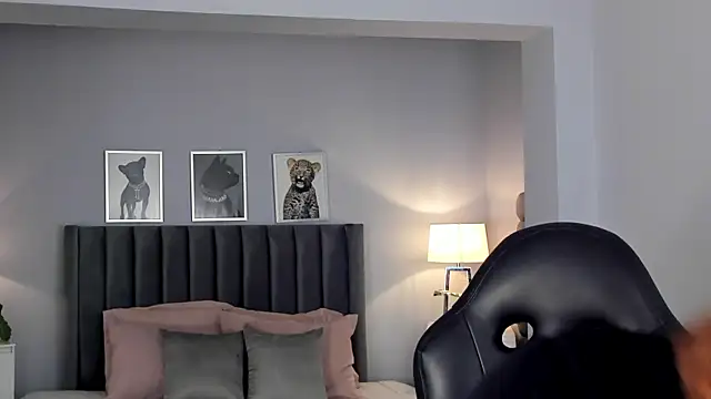 Madie  collins online show from January 2026 11:23:01 AM