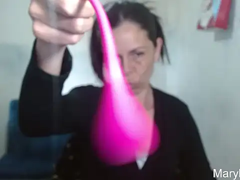 Snapshot of Marilyn_xxxx chatting on June 2026 07:08:02 PM Marilyn xxxx online show from June 2026 07:08:02 PM