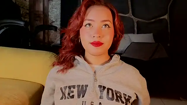 Estrella05  online show from October 2025 03:51:02 AM