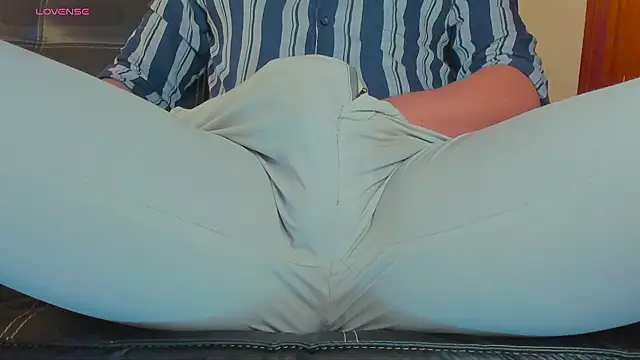 MrLonely02 online show from December 2024 09:45:02 PM