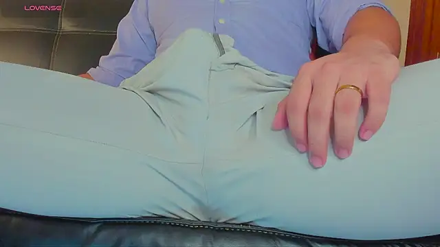 MrLonely02 online show from December 2024 01:50:02 AM