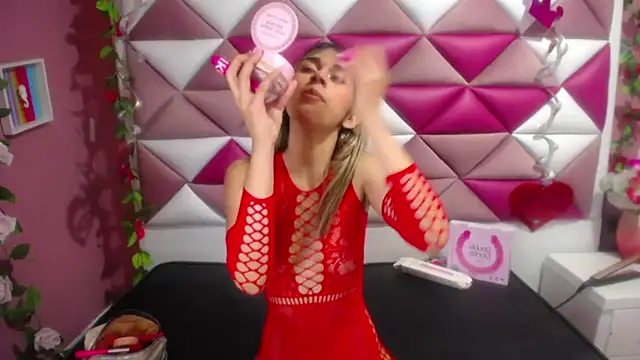 NahomiConnor  online show from January 2025 03:53:02 PM