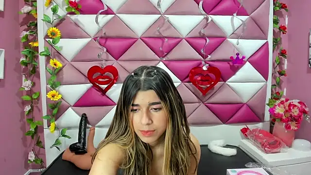 NahomiConnor  online show from March 2025 04:17:01 PM