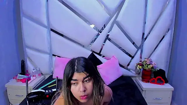 NahomiConnor  online show from September 2025 01:26:02 PM