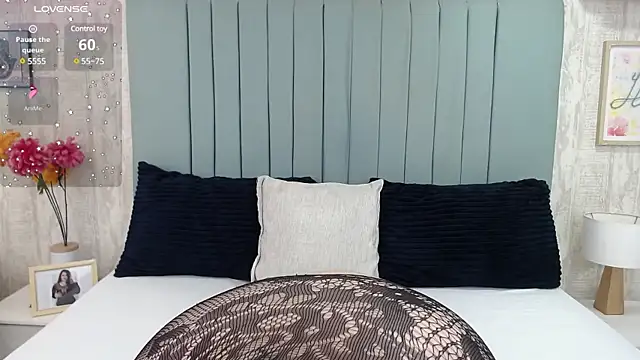 KarllaWalker online show from February 2025 12:28:01 PM