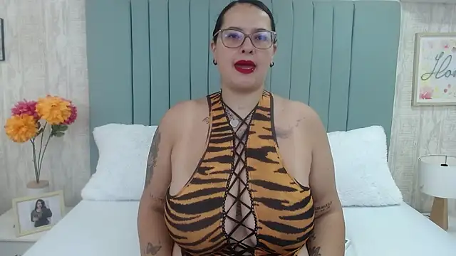 KarllaWalker online show from March 2025 12:36:02 PM