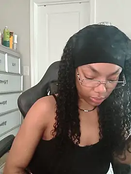Snapshot of butterflybootyy chatting on April 2026 02:10:02 PM butterflybootyy online show from April 2026 02:10:02 PM