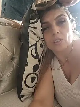 Lizzymontanaa online show from November 2025 03:50:01 PM