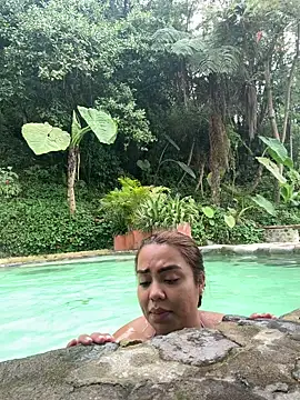 Snapshot of valeria2019hot chatting on October 2025 06:32:02 PM valeria2019hot online show from October 2025 06:32:02 PM