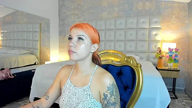 MelaniieRoux online show from June 2026 07:30:02 PM