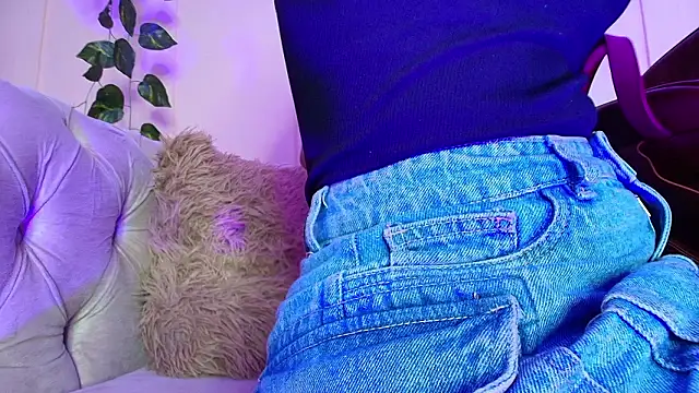 miranda villa online show from February 2026 12:56:02 PM