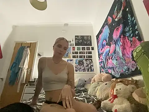 EmilyCleeveland online show from March 2026 10:06:01 PM