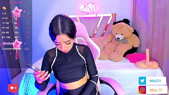 Snapshot of Miia77_ chatting on September 2025 03:30:01 AM Miia77 online show from September 2025 03:30:01 AM