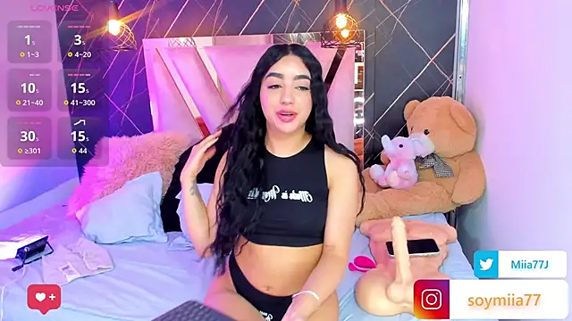 Snapshot of Miia77_ chatting on February 2026 01:11:02 AM Miia77 online show from February 2026 01:11:02 AM