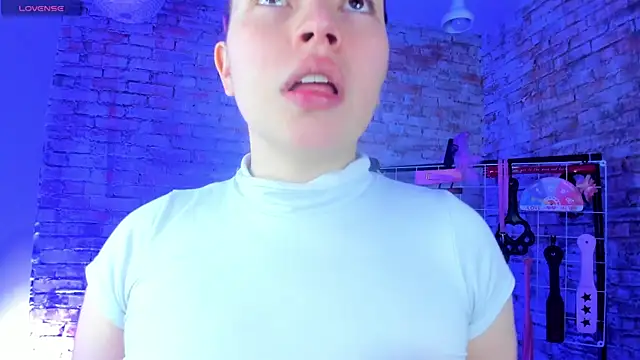 Snapshot of Cherry_xoxx chatting on September 2025 11:43:02 AM Cherry xoxx online show from September 2025 11:43:02 AM