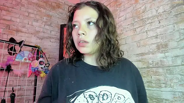 Snapshot of Cherry_xoxx chatting on November 2025 12:37:02 PM Cherry xoxx online show from November 2025 12:37:02 PM