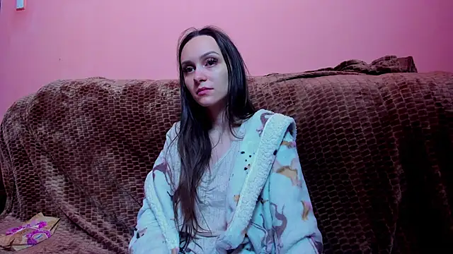 Snapshot of AlmaQueen chatting on December 2024 05:26:02 AM AlmaQueen online show from December 2024 05:26:02 AM