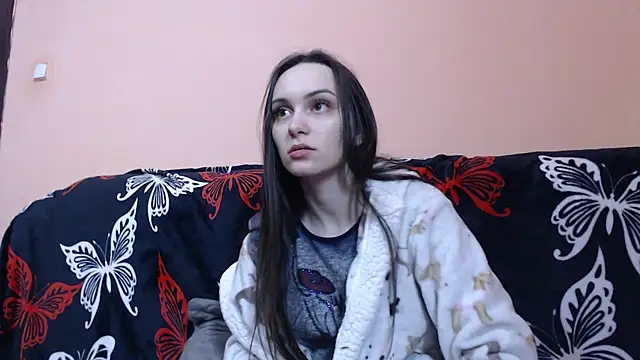 Snapshot of AlmaQueen chatting on January 2025 06:42:01 AM AlmaQueen online show from January 2025 06:42:01 AM