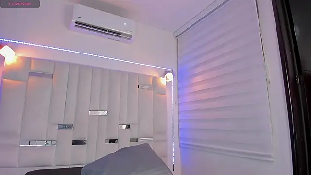 Jacoob19  online show from December 2024 12:49:01 PM