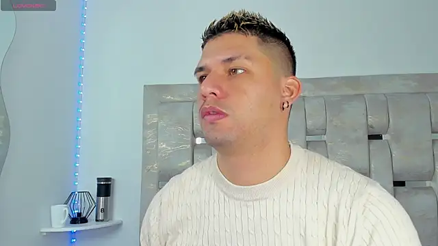 Jacoob19  online show from January 2025 01:03:01 PM