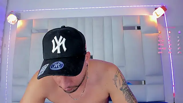 Jacoob19  online show from January 2025 04:08:01 PM