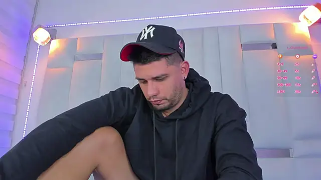 Jacoob19  online show from January 2025 07:10:02 PM