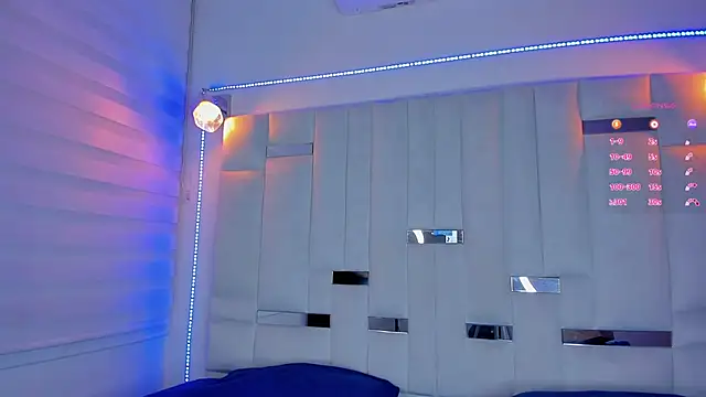 Jacoob19  online show from February 2025 01:11:01 PM