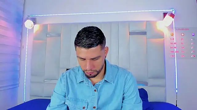 Jacoob19  online show from February 2025 12:27:01 PM