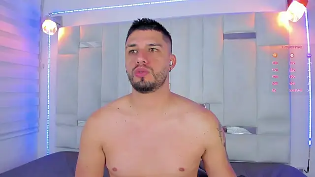 Jacoob19  online show from February 2025 06:23:02 PM