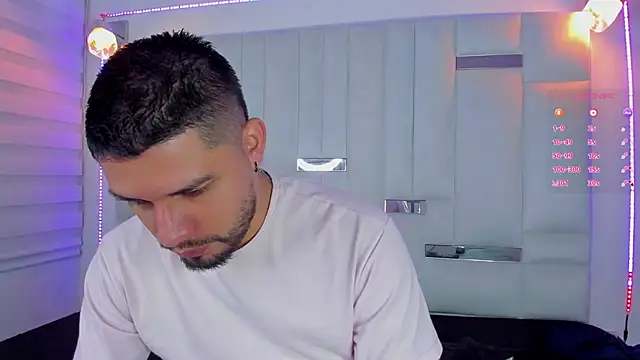 Jacoob19  online show from February 2025 12:39:01 PM