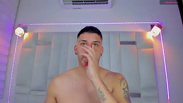 Jacoob19  online show from March 2025 04:00:02 PM