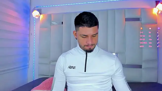 Jacoob19  online show from March 2025 12:17:01 PM