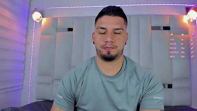 Jacoob19  online show from March 2025 11:42:02 AM