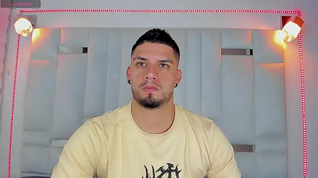 Jacoob19  online show from March 2025 12:46:01 PM