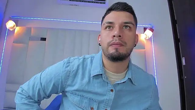 Jacoob19  online show from March 2025 12:34:02 PM