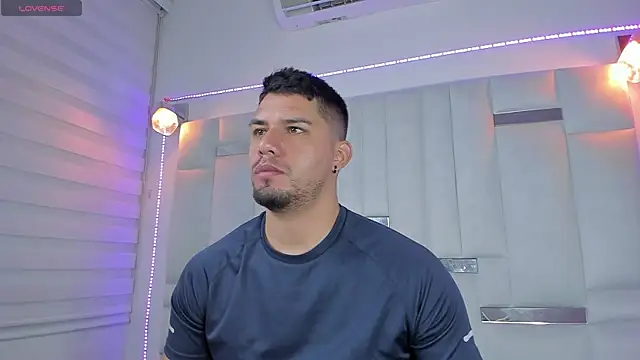 Jacoob19  online show from March 2025 12:25:02 PM