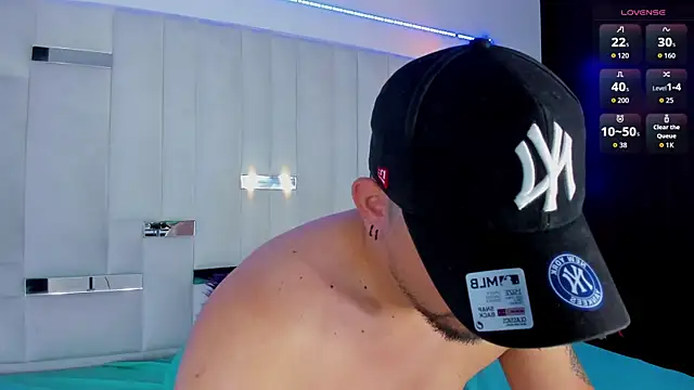 Jacoob19  online show from September 2025 01:11:01 PM